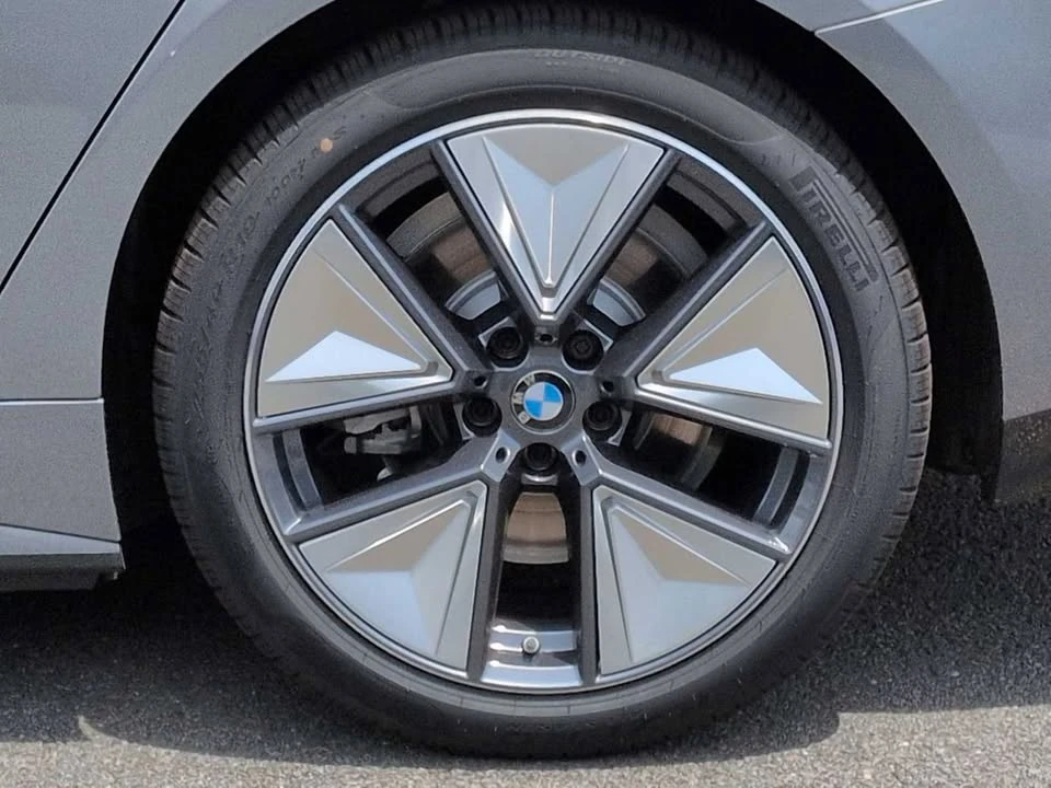 2026 BMW G26 i4 - Image 15 of 20
