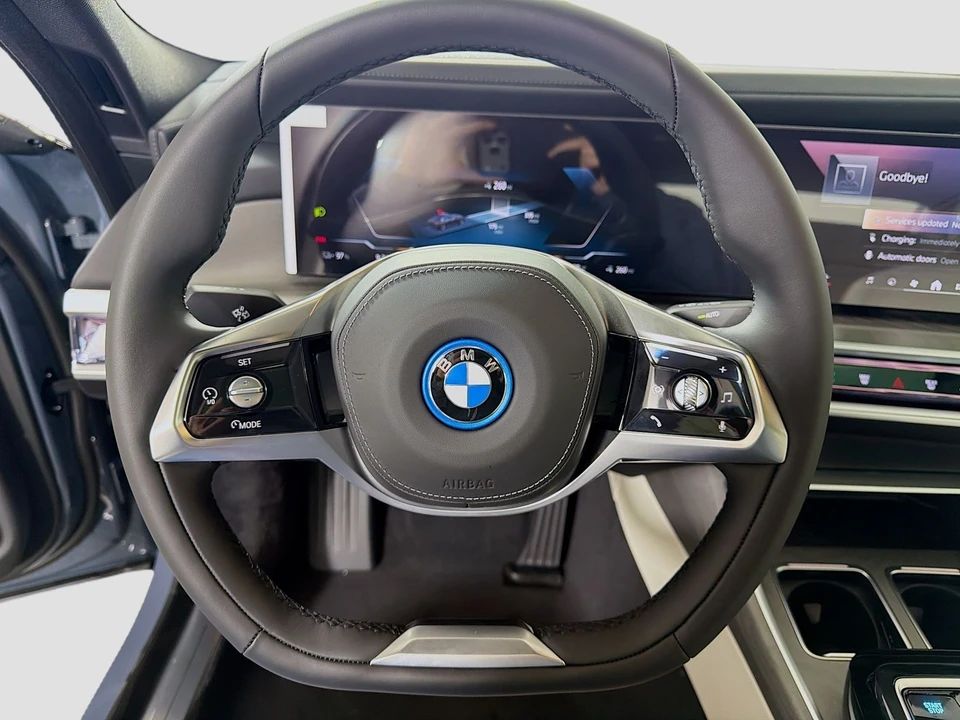 2026 BMW G70 7 Series - Image 14 of 21