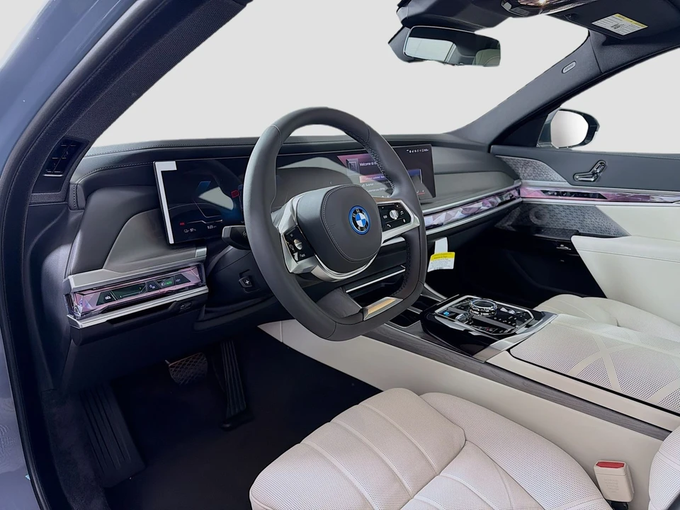 2026 BMW G70 7 Series - Image 11 of 21