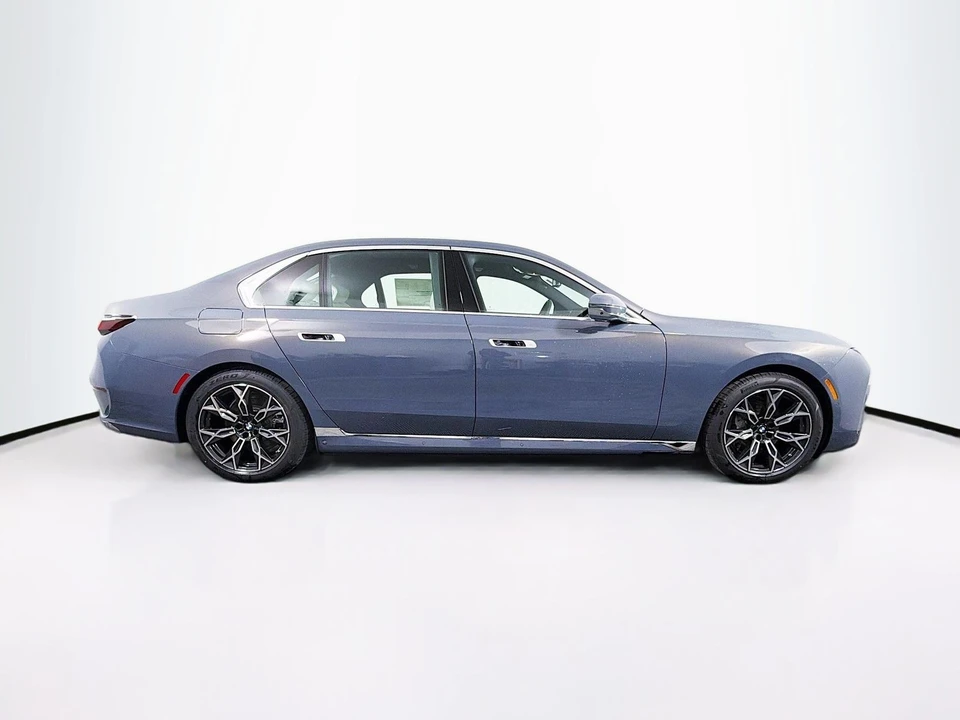2026 BMW G70 7 Series - Image 9 of 21
