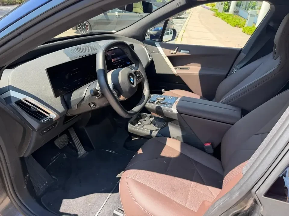 2026 BMW I20 iX - Image 7 of 17