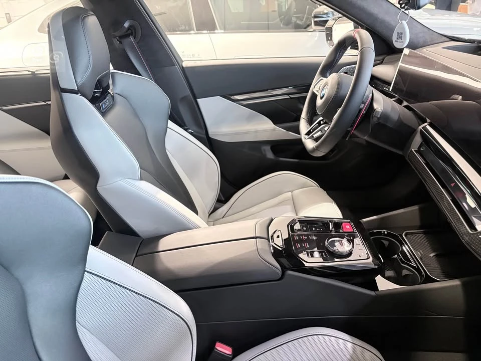 2026 BMW 5 Series - Image 6 of 6