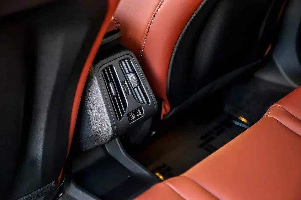 2026 BMW U11/U12 X1 - Image 15 of 16
