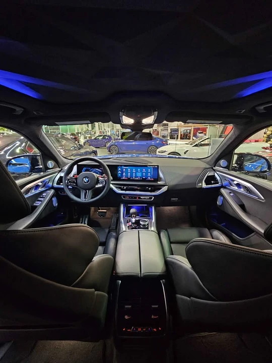 2026 BMW XM - Image 3 of 10