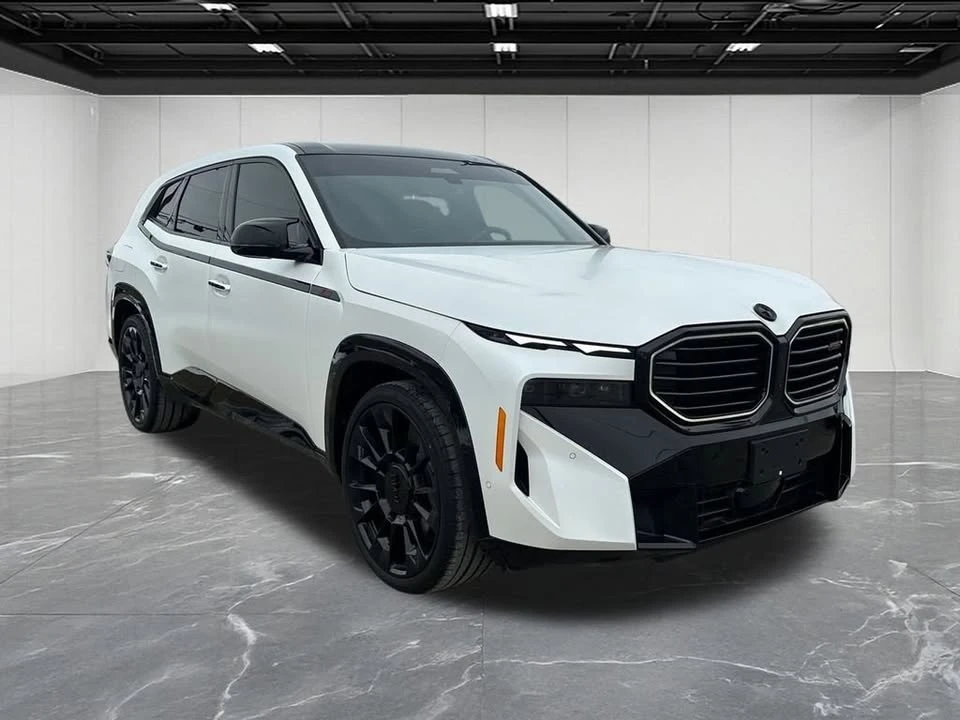 2026 BMW XM - Image 13 of 20