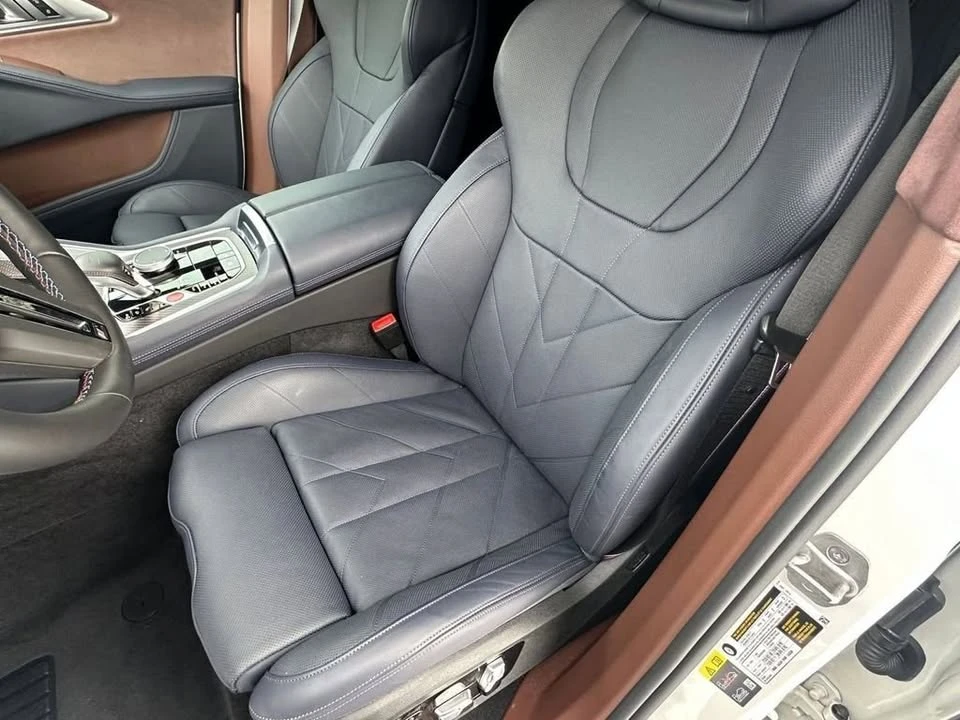 2026 BMW XM - Image 5 of 20
