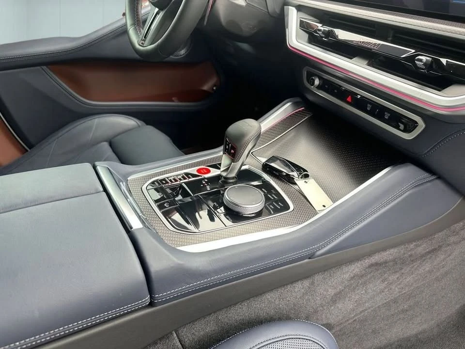 2026 BMW XM - Image 18 of 20