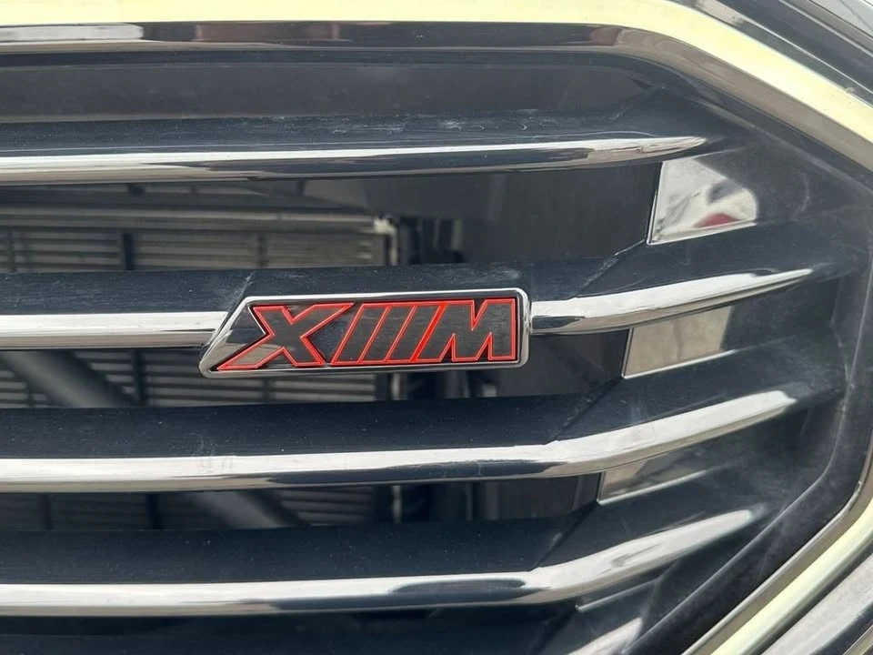 2026 BMW XM - Image 9 of 20