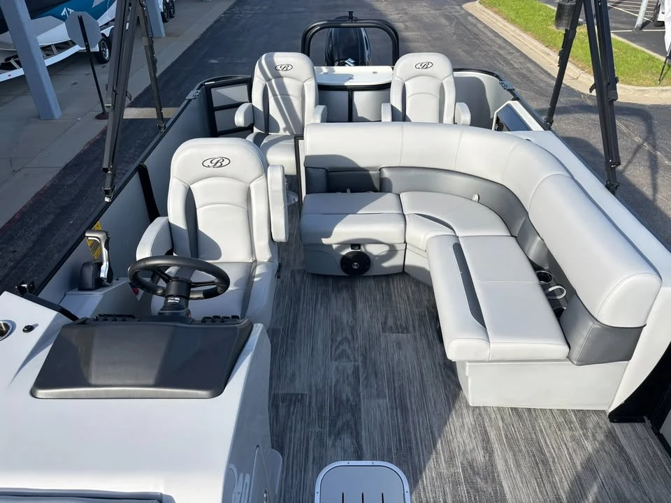 2026 Bentley - Image 15 of 20