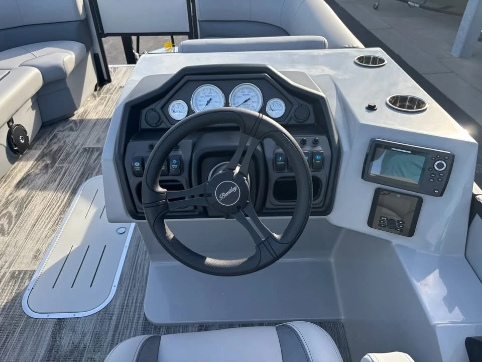 2026 Bentley - Image 19 of 20