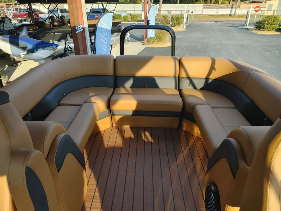 2026 Bentley - Image 8 of 11
