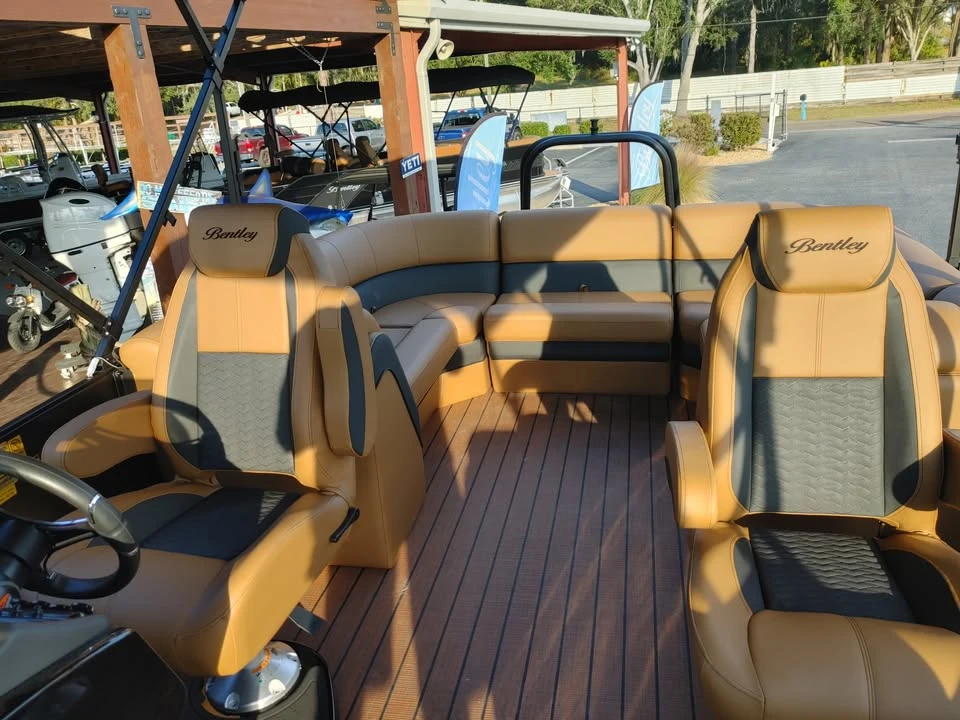 2026 Bentley - Image 9 of 11