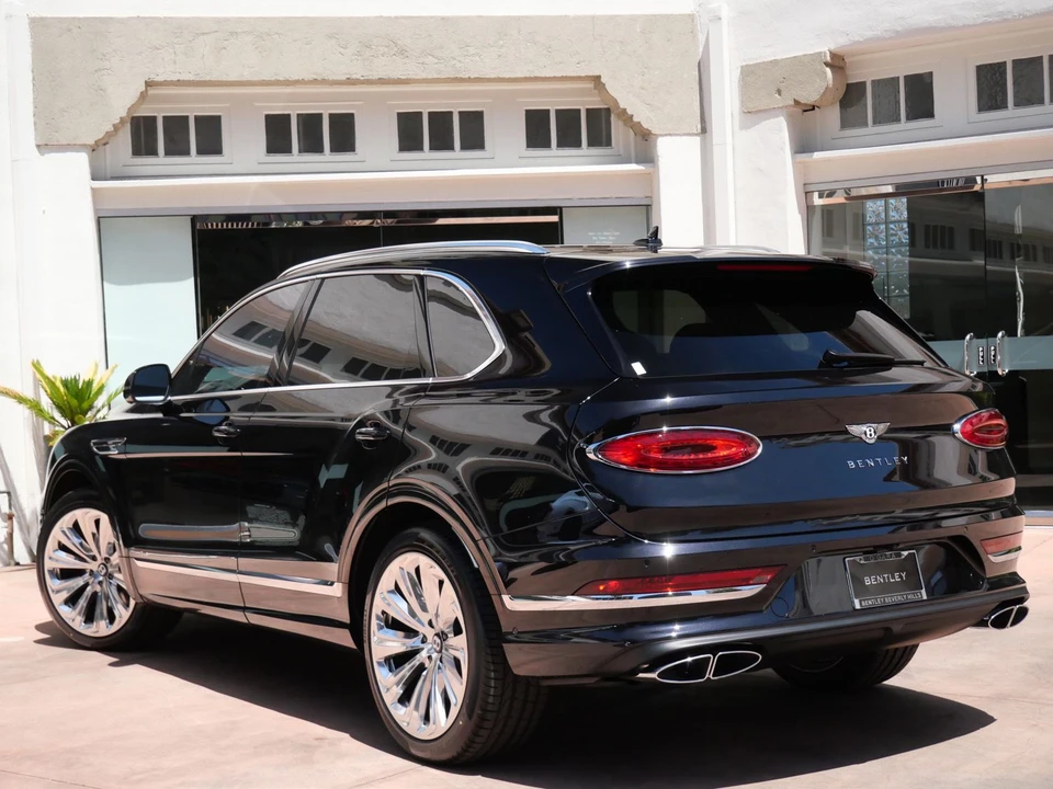 2026 Bentley Bentayga - Image 3 of 27