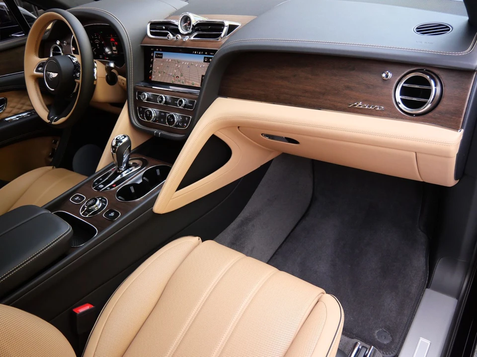 2026 Bentley Bentayga - Image 2 of 27