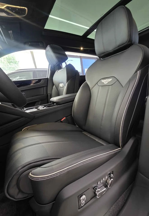 2026 Bentley Bentayga - Image 10 of 16