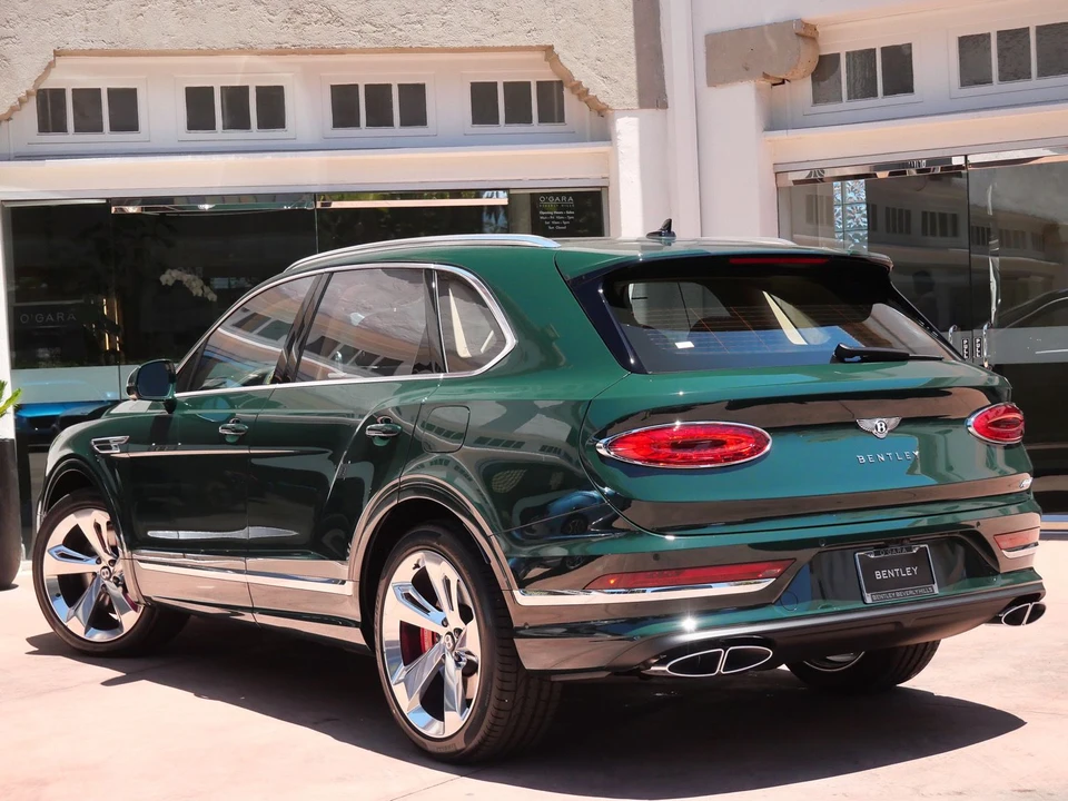 2026 Bentley Bentayga - Image 3 of 27