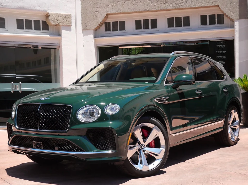 2026 Bentley Bentayga - Image 22 of 27