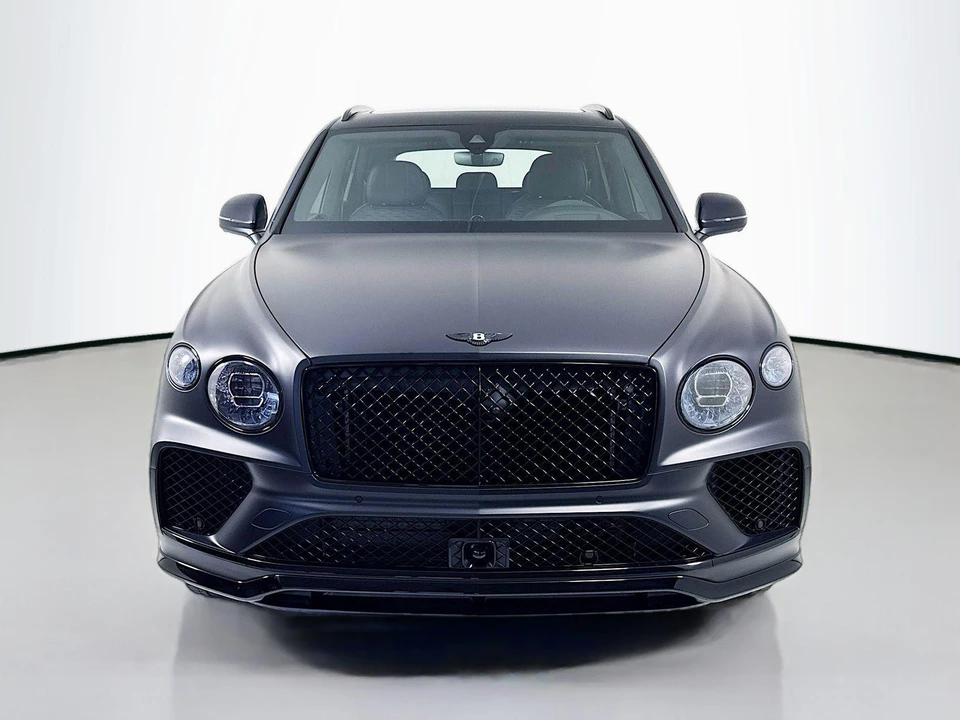 2026 Bentley Bentayga - Image 2 of 30