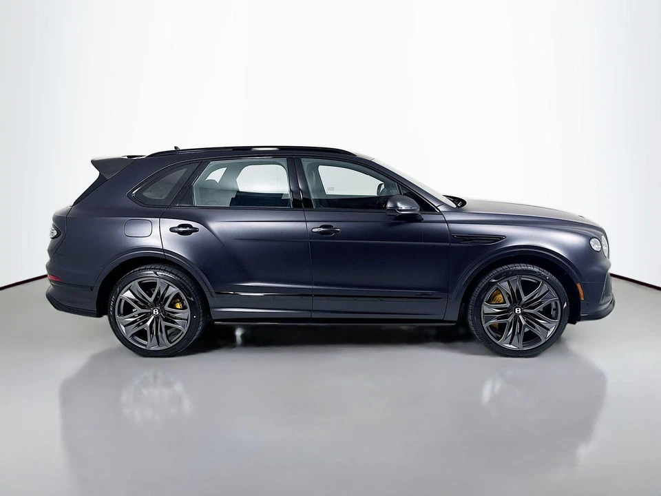 2026 Bentley Bentayga - Image 8 of 30