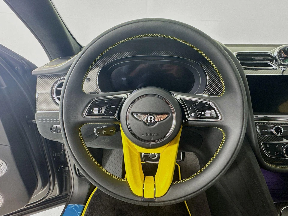 2026 Bentley Bentayga - Image 11 of 30