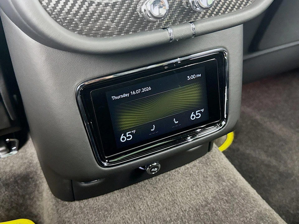 2026 Bentley Bentayga - Image 25 of 30