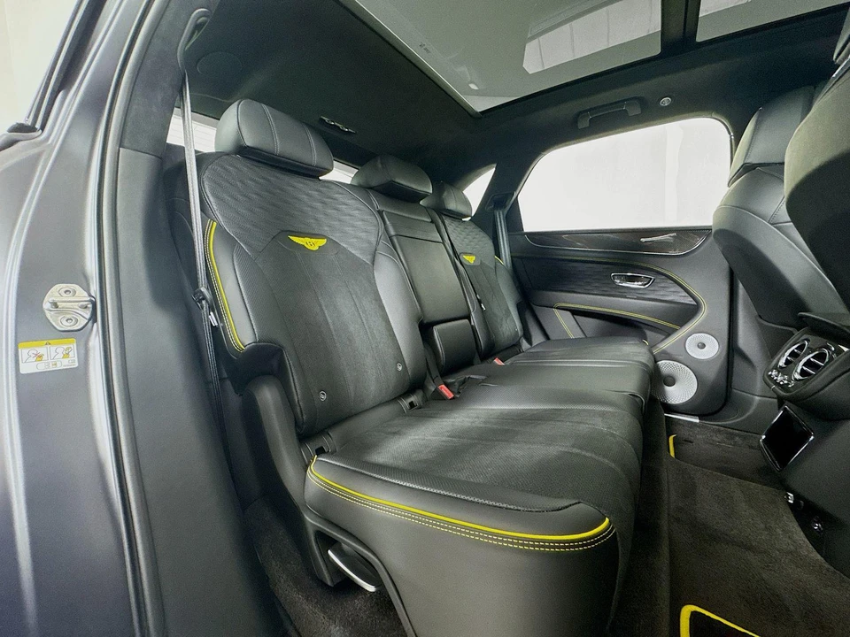 2026 Bentley Bentayga - Image 26 of 30
