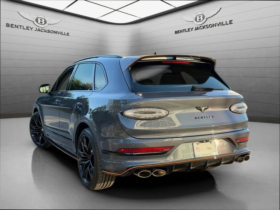 2026 Bentley Bentayga Speed - Image 3 of 19