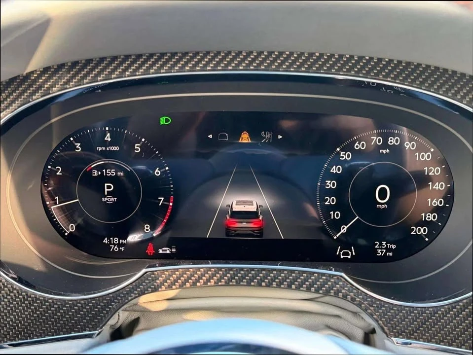 2026 Bentley Bentayga Speed - Image 18 of 19