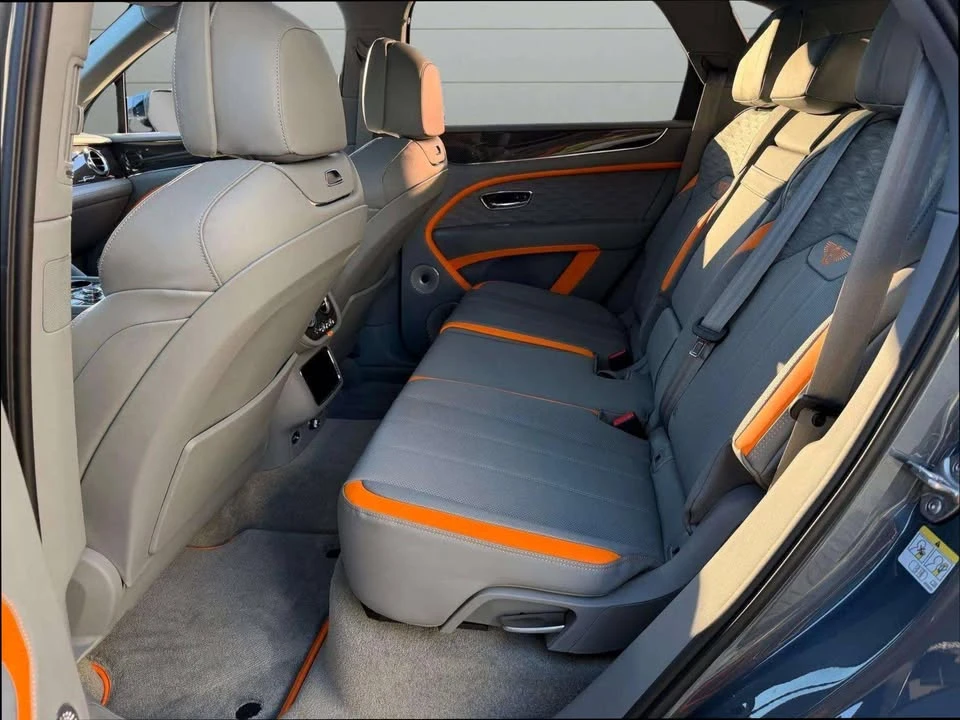 2026 Bentley Bentayga Speed - Image 19 of 19