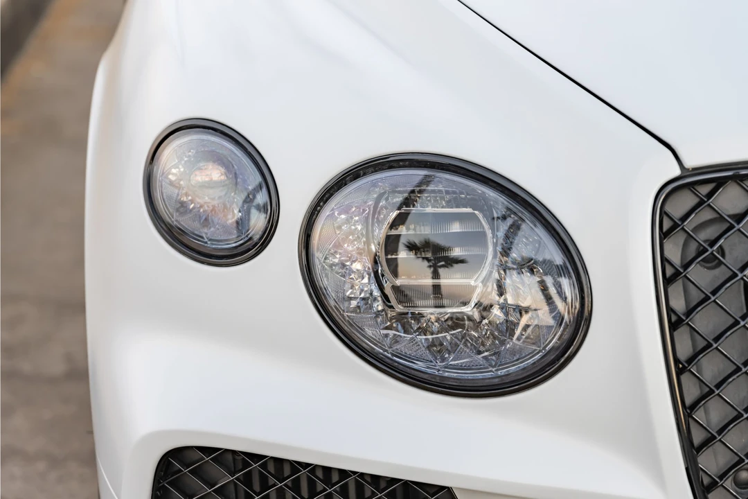 2026 Bentley Bentayga Speed - Image 24 of 31
