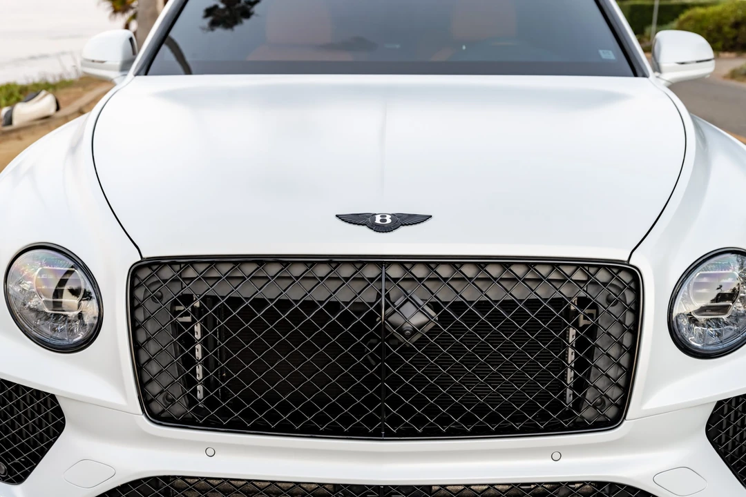 2026 Bentley Bentayga Speed - Image 12 of 31