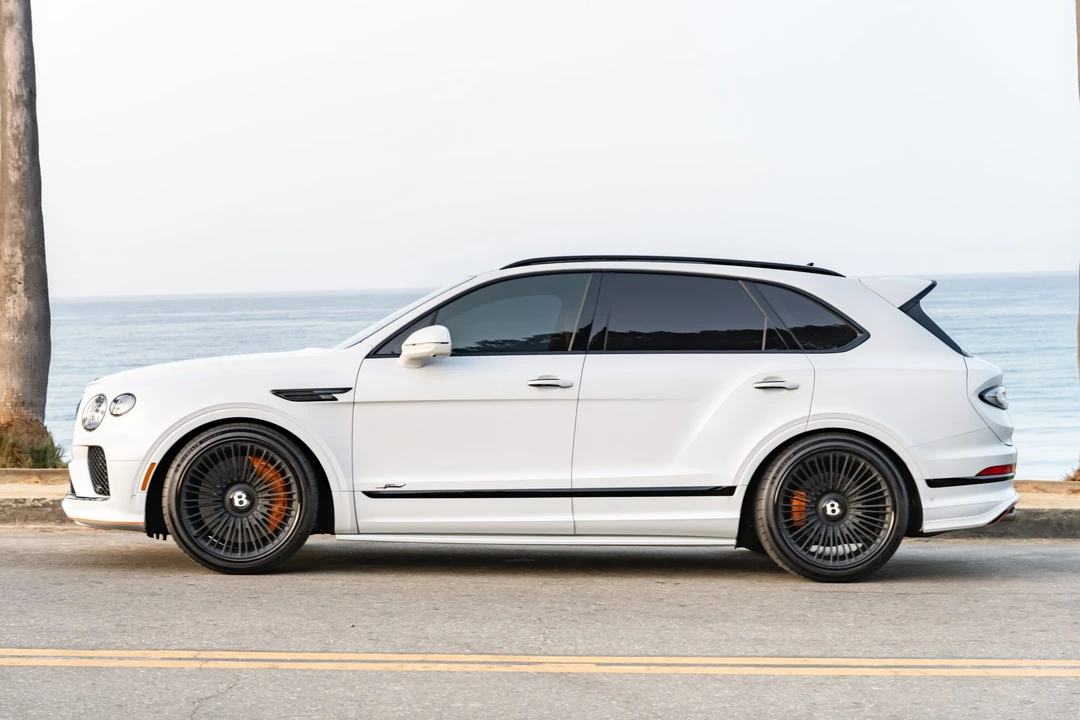 2026 Bentley Bentayga Speed - Image 10 of 31