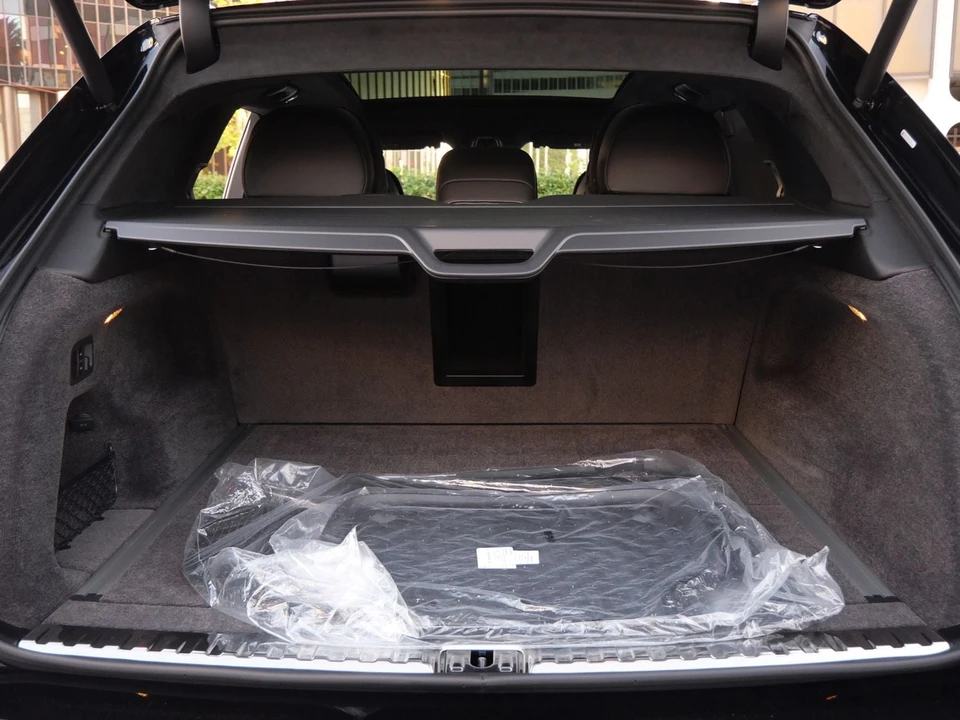 2026 Bentley Bentayga Speed - Image 24 of 28