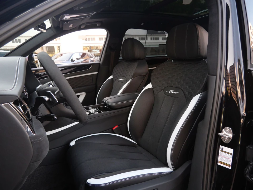 2026 Bentley Bentayga Speed - Image 20 of 28