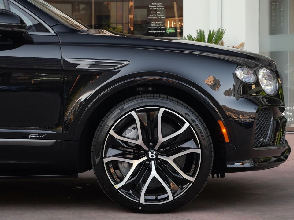 2026 Bentley Bentayga Speed - Image 5 of 28