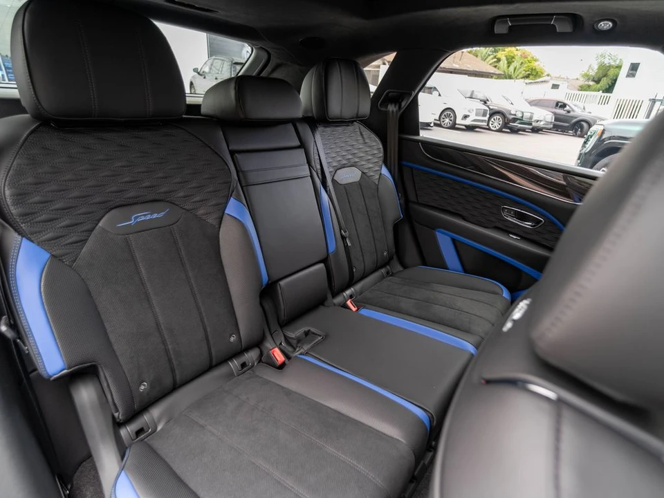 2026 Bentley Bentayga Speed - Image 21 of 31