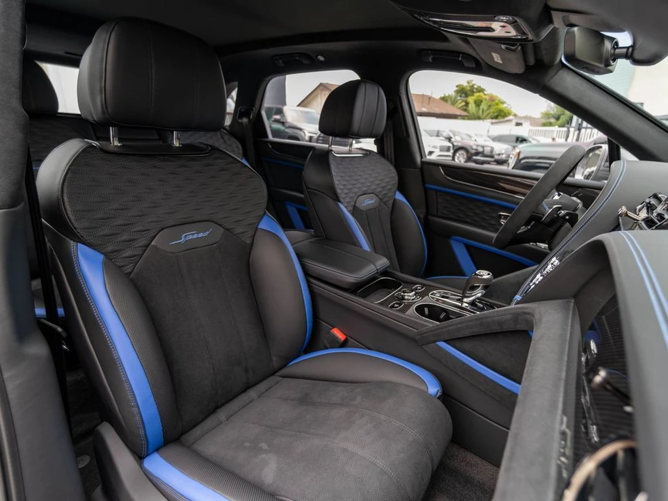 2026 Bentley Bentayga Speed - Image 24 of 31