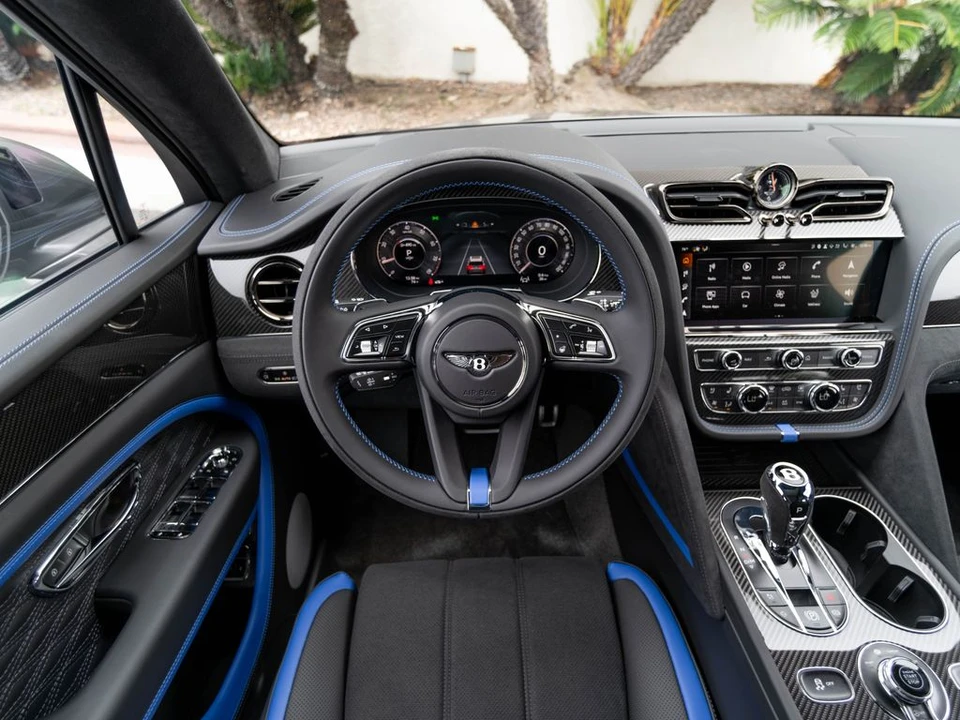 2026 Bentley Bentayga Speed - Image 2 of 31