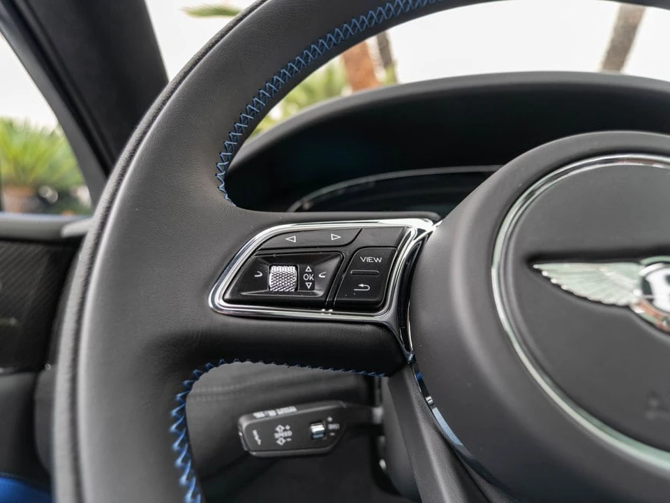 2026 Bentley Bentayga Speed - Image 8 of 31