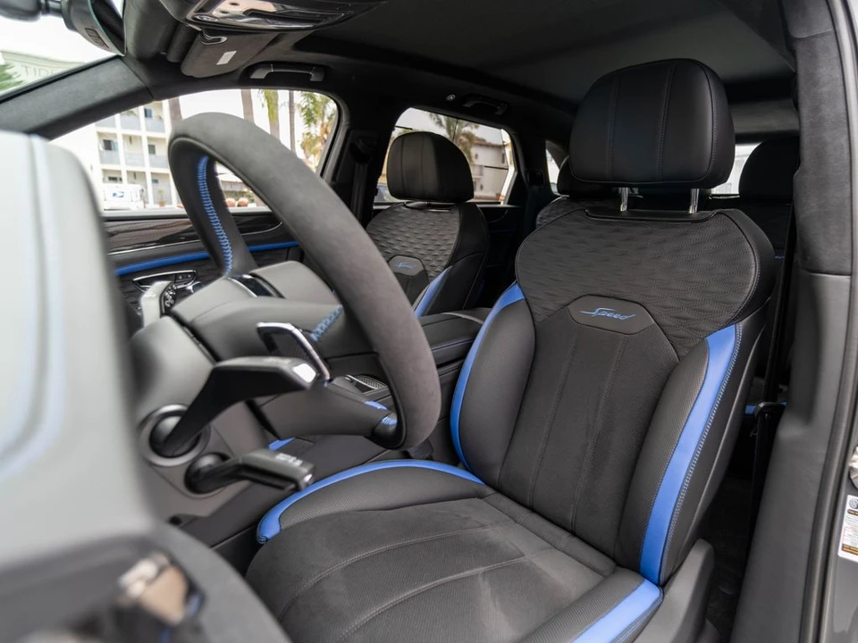 2026 Bentley Bentayga Speed - Image 13 of 31