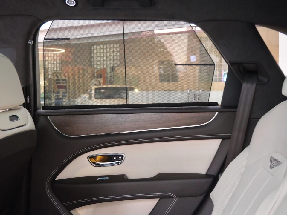 2026 Bentley Bentayga - Image 20 of 25