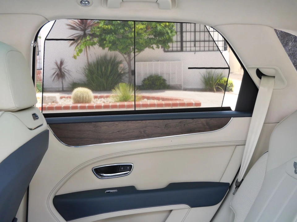 2026 Bentley Bentayga - Image 18 of 26