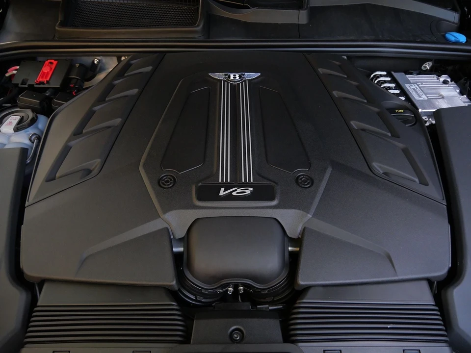 2026 Bentley Bentayga - Image 25 of 26