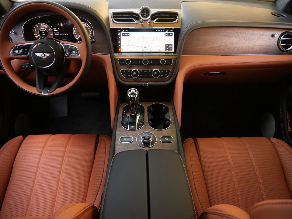 2026 Bentley Bentayga - Image 4 of 26