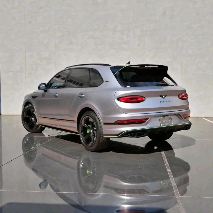 2026 Bentley Bentayga - Image 2 of 4