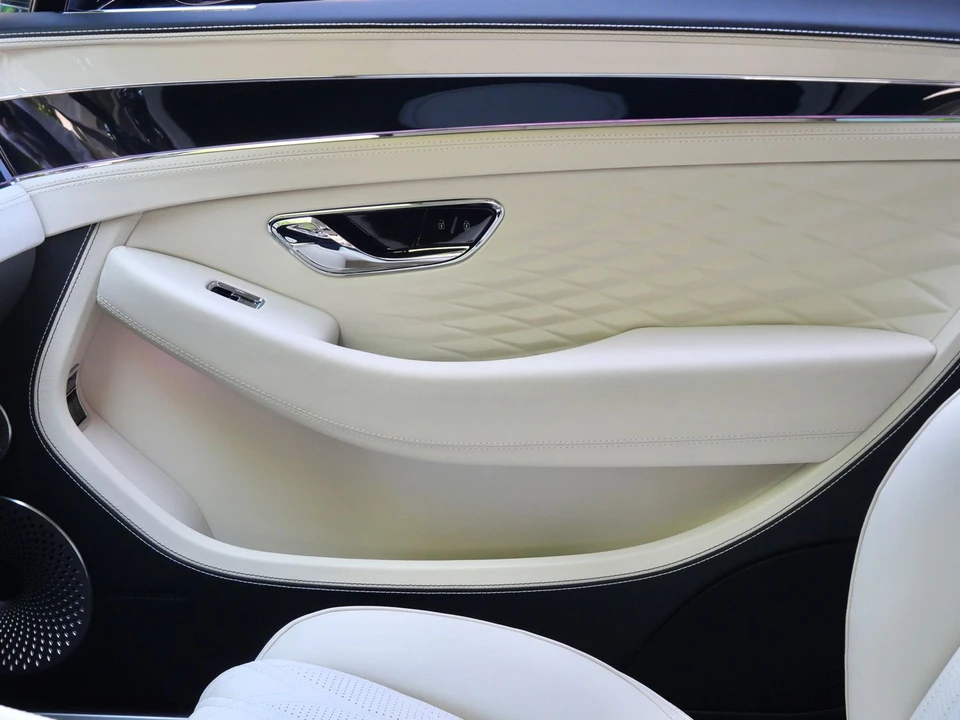 2026 Bentley Continental - Image 15 of 24