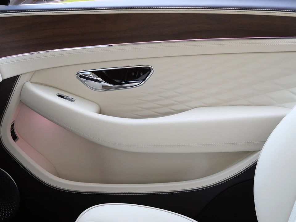 2026 Bentley Continental GT 3rd Gen - Image 15 of 25