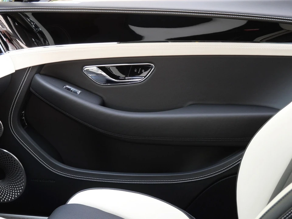 2026 Bentley Continental GT 4th Gen - Image 15 of 25