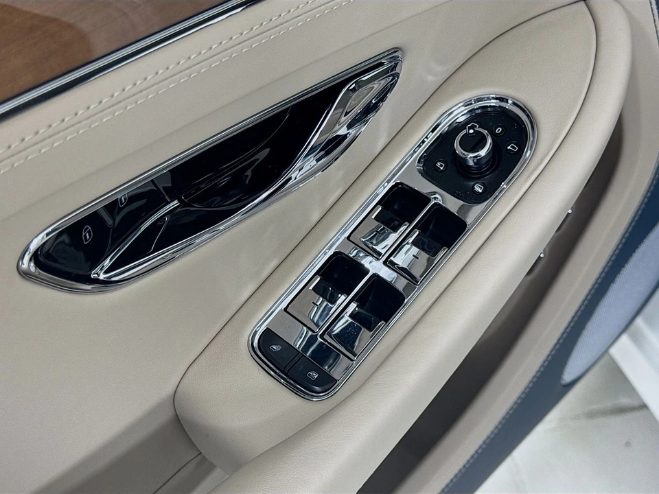 2026 Bentley Continental GT 3rd Gen - Image 16 of 27