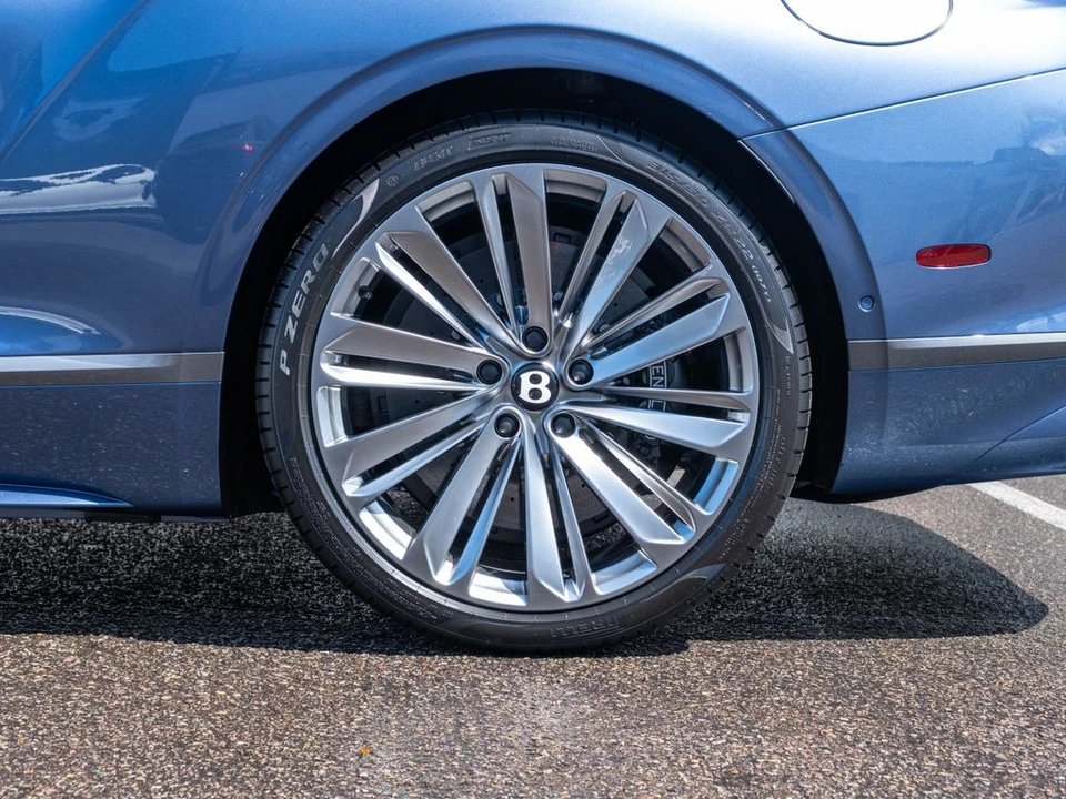 2026 Bentley Continental - Image 24 of 31